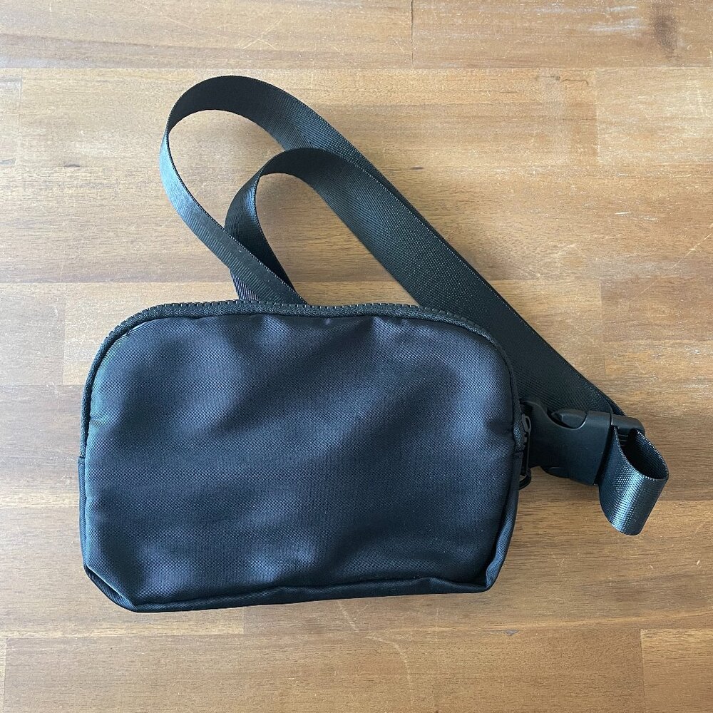 NEW belt bag (black, unbranded)